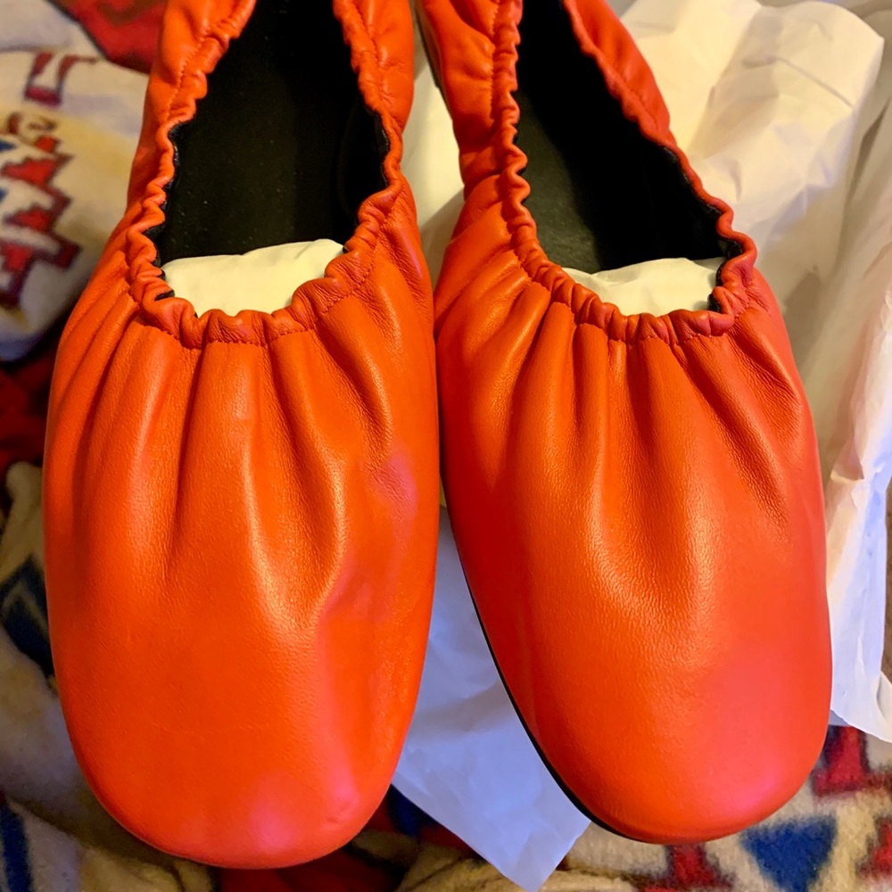 CELINE - Calfskin Ballerina Flats in Salmon/Coral